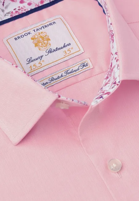 BROOK TAVERNER<BR>
Regular and Tailored Fit Pink Herringbone Cotton Stretch Shirt<BR>
Pink<BR>